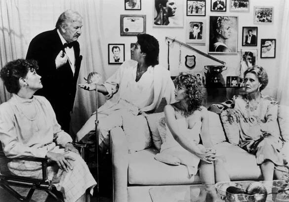 Vražda o třech dějstvích - Z filmu - Frances Lee McCain, Peter Ustinov, Emma Samms