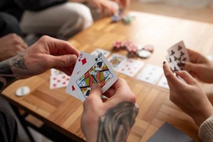 Karetní hry, nestárnoucí zábava zvaná karty  - karetni hra