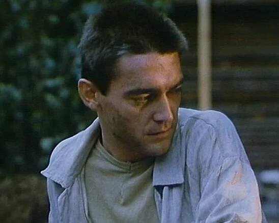 Křížová vazba (1990)
