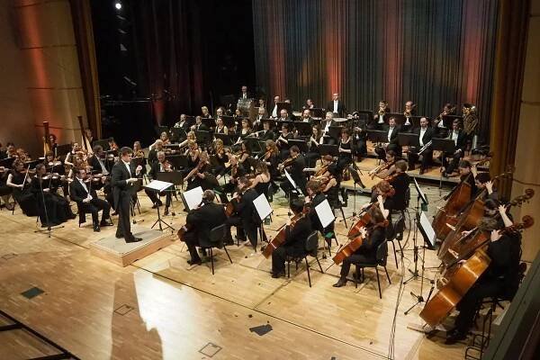 Bach, Jenkins a Smetana ve Filharmonii Hradec Králové - Z filmu
