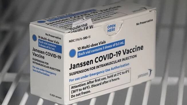 Vakcíny Johnson & Johnson je málo, čekatelů hodně