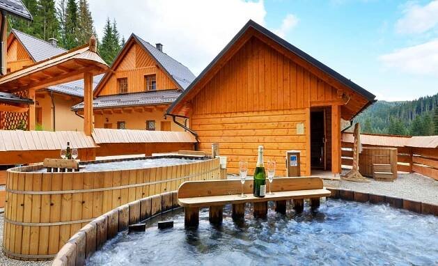 Hotel Martiňák*** nedaleko Pusteven s polopenzí a wellness, děti zdarma, Beskydy - Pustevny, Bílá, Horní Bečva | SlevaDne