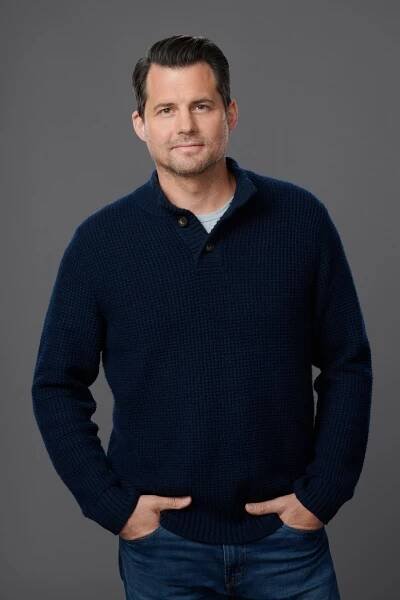 We Wish You a Married Christmas - Promo - Kristoffer Polaha