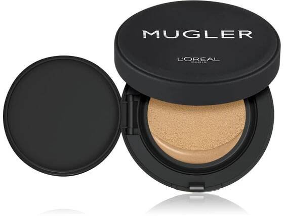 L’Oréal Paris x Mugler dlouhotrvající kompaktní make-up pro plné krytí