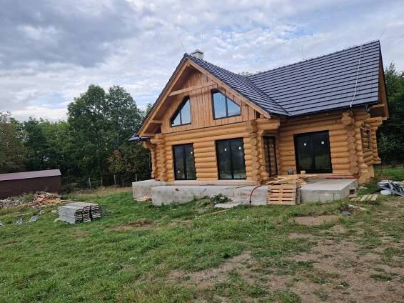 Žarnovica - Staviam zruby