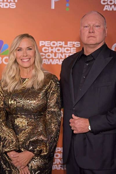 Leanne Morgan and Chuck Morgan at the 2023 People's Choice Country Awards held at the Grand Ole Opry House on September 28, 2023 in Nashville, Tennessee.
