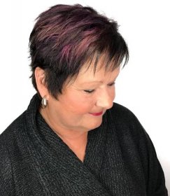 Krátké účesy pro ženy nad 50 let (51 fotografií): možnosti dámských účesů pro krátké vlasy, výběr moderních účesů pro obézní