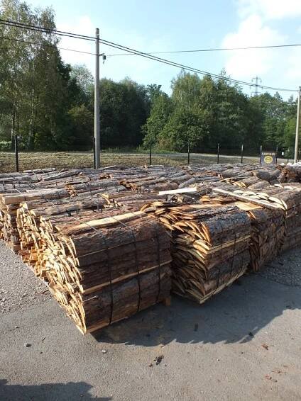 AKCE! - 20%  Palivové dříví odkory 1m - měkké - 4 balíky