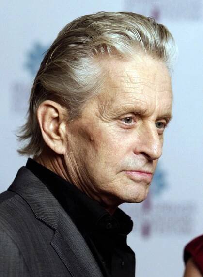 Americký herec Michael Douglas do Prahy přiletěl kvůli natáčení filmu Unlocked.