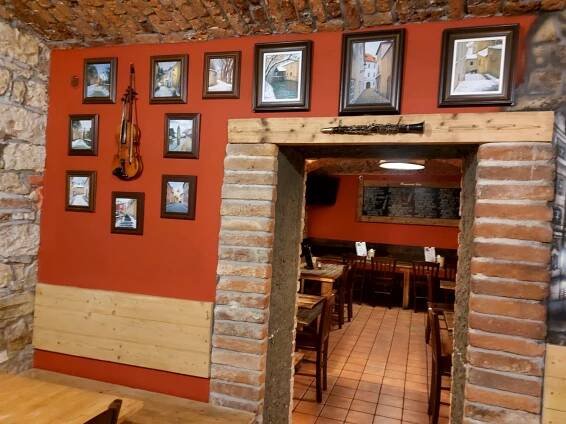 Interiér – Restaurace U Voraře