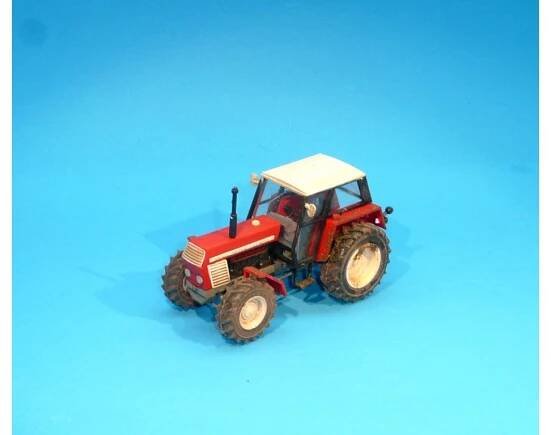 1:43 - traktor Zetor Crystal 12045 - PATINA - černá kabina - červený - ModelyPK