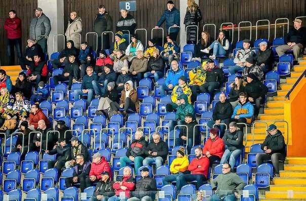 FOTO, VIDEO: Slovan otočil derby s Mostem, Plyšákománii odpálil Roubík