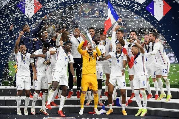 Francouzi vydřeli proti Španělům obrat a ovládli druhý ročník Ligy národů