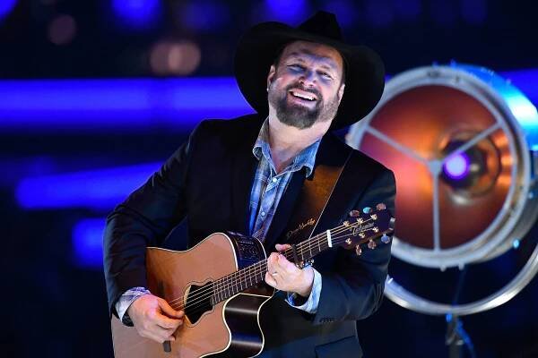 Garth Brooks to Receive Icon Award at 2020 Billboard Music Awards