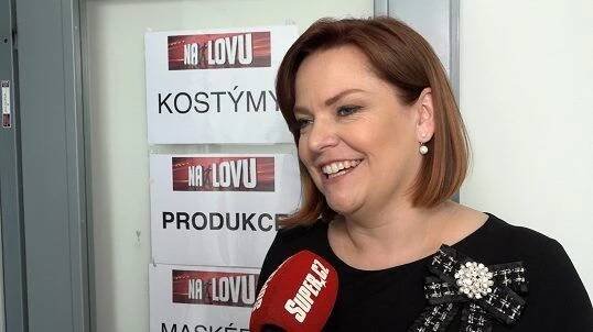 Kvízovou dámu obletují fanoušci: Neuhádnete, co hvězdě vědomostního pořadu Na lovu posílají