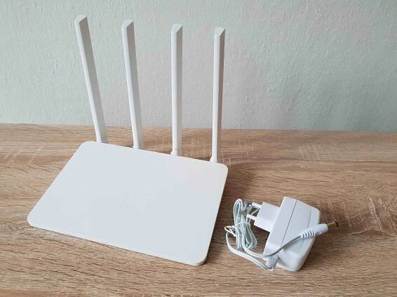 Xiaomi Mi Router 3 baleni 7-squashed