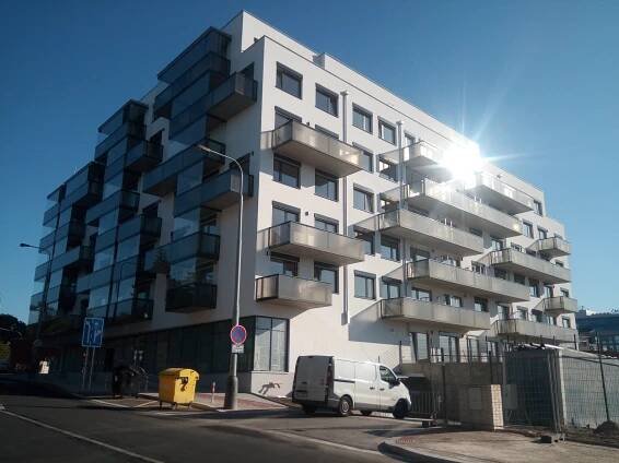 Hinton – Polyfonkční objekt KOTI Nová Vinohradská, Praha 10 – Strašnice
