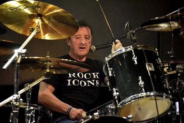 Hanta, Stroy, Phil Rudd - Rockový Svět