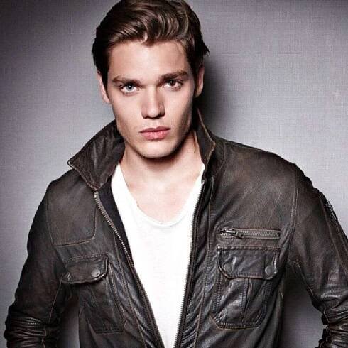 Who Is Dominic Sherwood? Bio, Net Worth, Age, Height, Family, Tattoos, — InstaMix Global