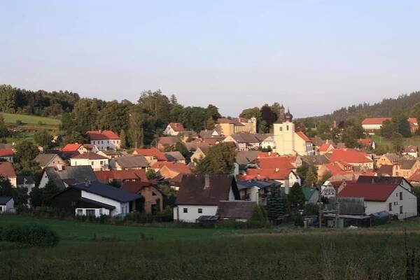 DESTINACE POŠUMAVÍ | Velhartice - obec