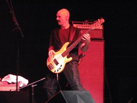 Soubor:Tony Levin (2006).jpg – Wikipedie