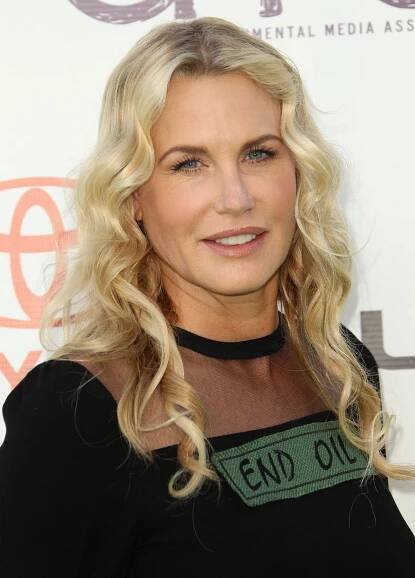 Daryl Hannah : Net Worth, Height, Weight, Age, Affairs, Wiki, Facts and Figures 1