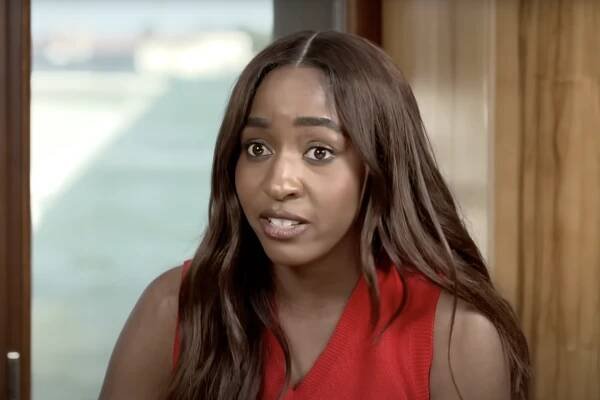 Watch Ayo Edebiri’s viral reaction to Black Lives Matter question asked to Julia Roberts — and not her
