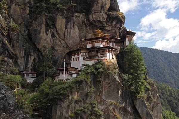 File:Bhutan-Paro-136-Taktshang-Tigernest-gje.jpg - Wikimedia Commons