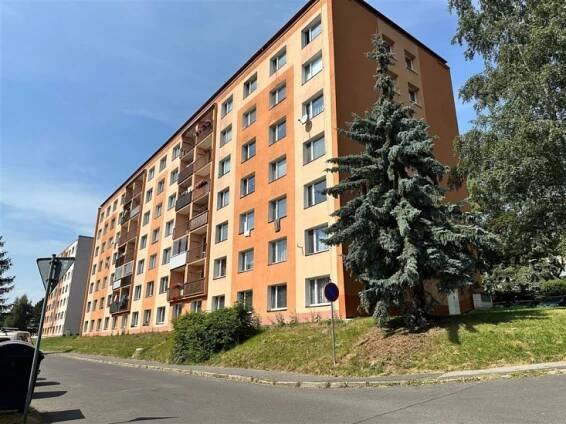 Byt 2+1 s lodžií (63,6 m2), OV, Mládeže, Jílové u Děčína, Kamenná 