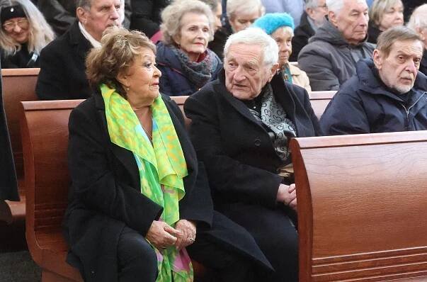 Bohdalová s Hardtem na pohřbu Županiče (†80): Dohromady je jim 180 let!