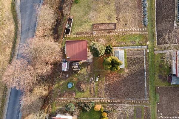 PRODÁNO - Zahrada s chatkou 381 m², Zlín - Malenovice - Tomáš Konior | Zlínský makléř