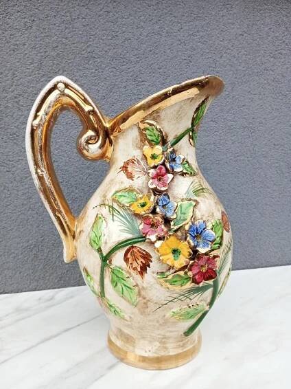 Luxusní dekorativní porcelánový džbán zdobený kytkami     - Starožitnosti a umění