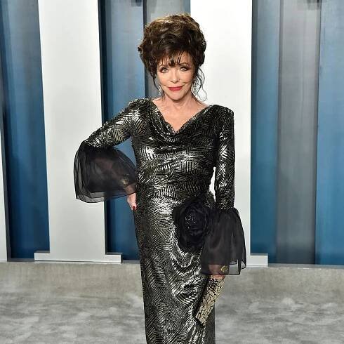 Joan Collins makes surprising confession about posing in swimsuits at 90