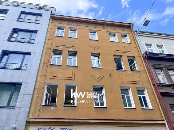Pronájem bytu 1+1, 38 m2 - Praha - Vršovice - Sevastopolská - blízko Havlíčkových sadů - Keller Williams