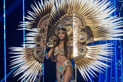 Inspired by Incan culture, Miss Peru&apos;s costume featured a large-scale representation of a tumi, a ceremonial knife. Also, lots of points feathers.