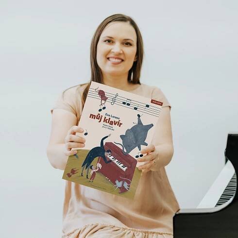 Eva Lorenc – Procházka světem klavíru