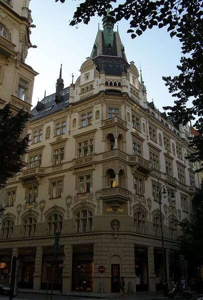 Soubor:Činžovní dům - dům obchodnického spolku Merkur (Josefov), Pařížská 9, Josefov, Praha 1.jpg