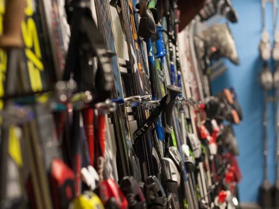Ski equipment rental - Krvavec