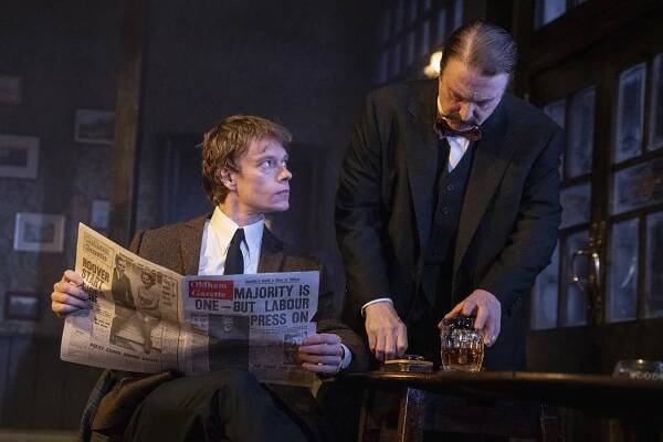 Mooney (Alfie Allen) mysteriously wanders into Harry's (David Threlfall) pub in 