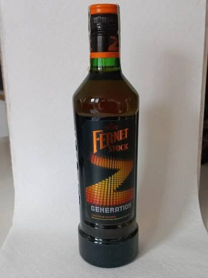 FERNET STOCK - Z GENERATION ZÁZVOR A MANGO 0,5 L  - Potraviny