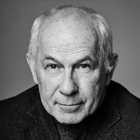 Headshot of Nicholas Woodeson
