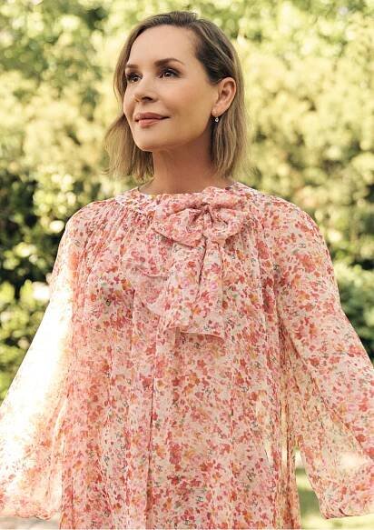 SHE MD Podcast - Surviving Breast Cancer and Finding Your Second Act With Actress and Director Embeth Davidtz