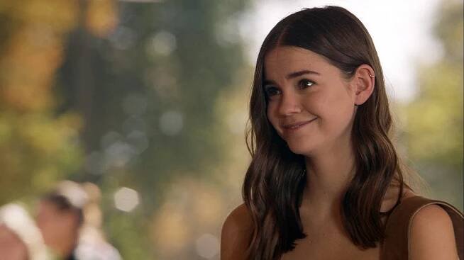 Fosterovi - Přeměna - Z filmu - Maia Mitchell