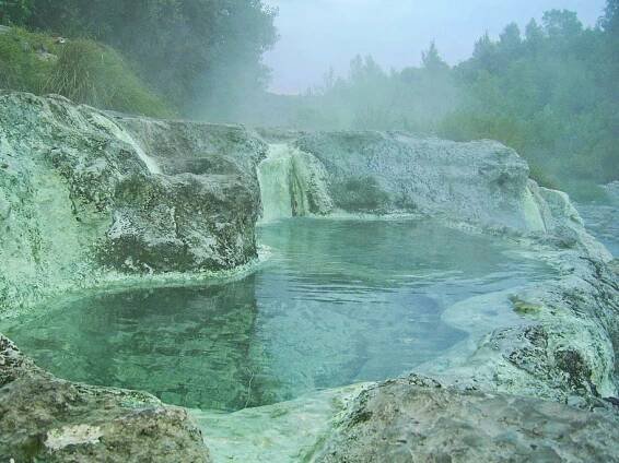Termální lázně pod širým nebem a zdarma? Ano, v Toskánsku jich najdete hned několik – část pátá: Terme Petriolo