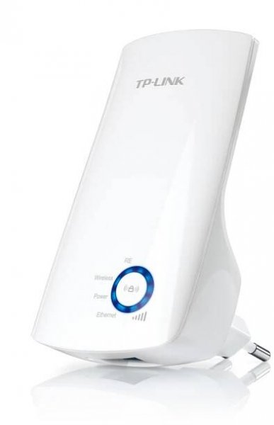 Wi-Fi extender – krabička, kterou dáte do zásuvky, přičemž slibuje zvýšení dosahu sítě. Dosah ale nijak zázračný a rapidně poklesne dostupná rychlost. Na vykrytí zahrady to ale může stačit. 