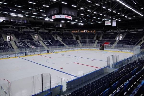 Home Credit Arena má nové mantinely. Prim hraje bezpečí hráčů
