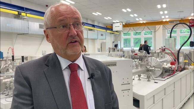 Petr Lukáš, ředitel ÚJF AV ČR, o nové AMS laboratoři