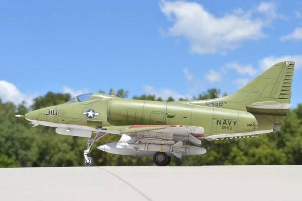 Hobby 2000 (Fujimi) Douglas A-4C Skyhawk in 1/72 Scale