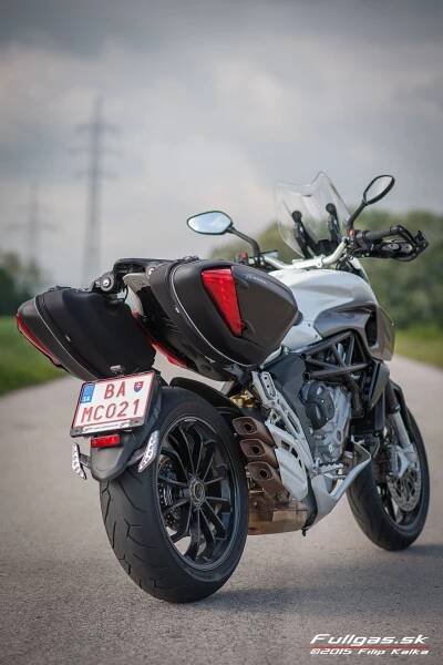 MV Agusta Stradale 800 – Motardový turista | fullgas.sk