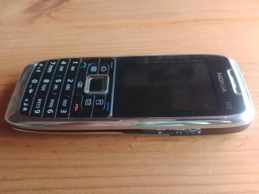 Nokia E51 Silver - Mobily a chytrá elektronika